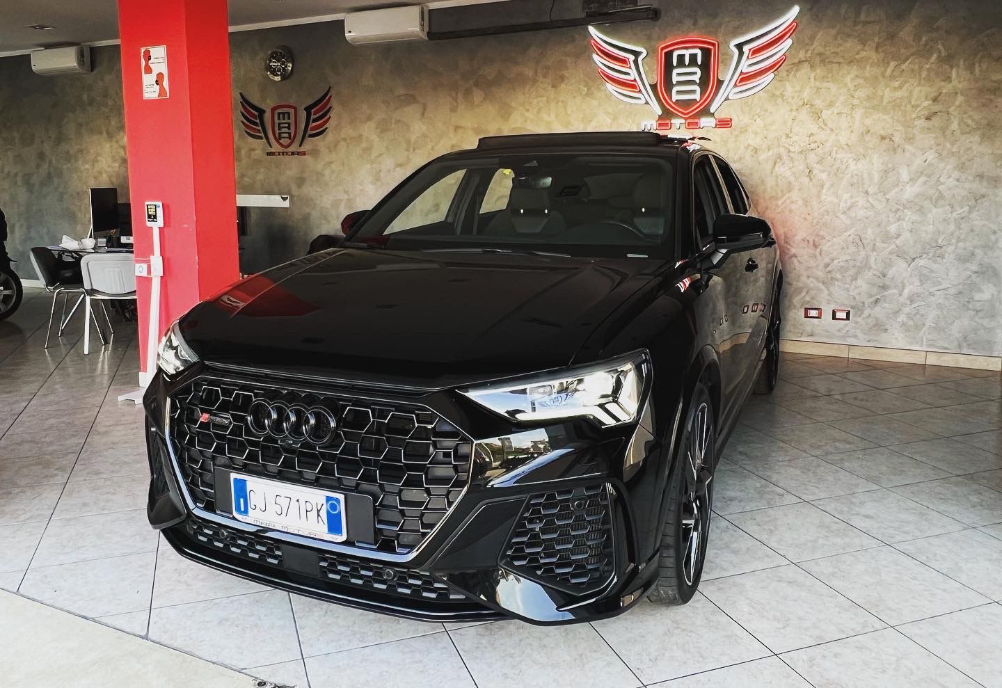 AUDI RsQ3 Nero