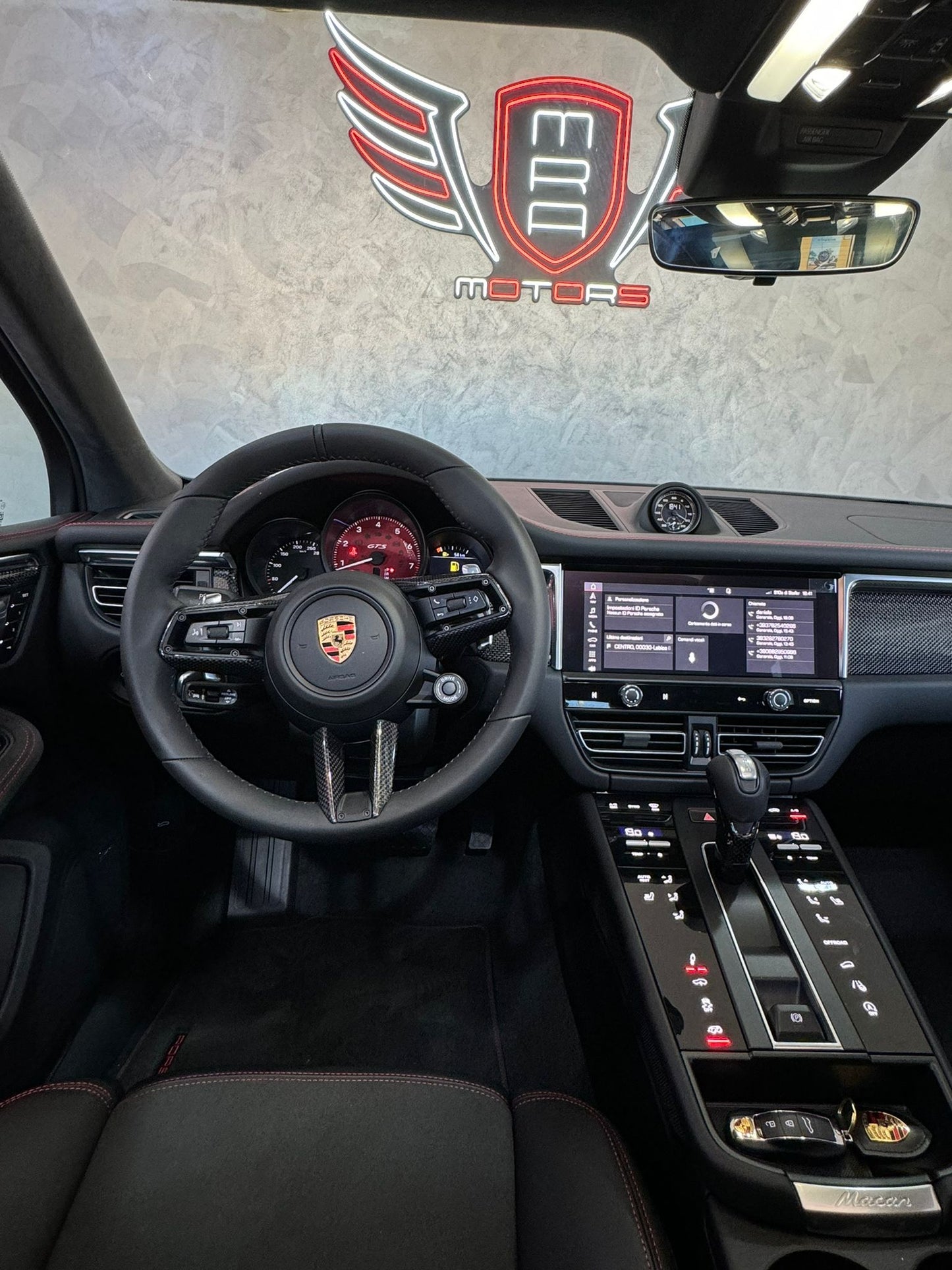 PORSCHE Macan GTS Nero