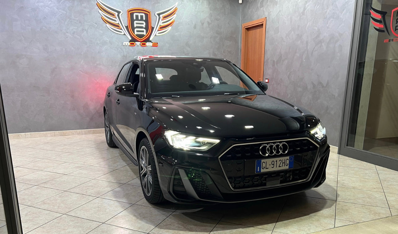AUDI A1 S LINE NERO