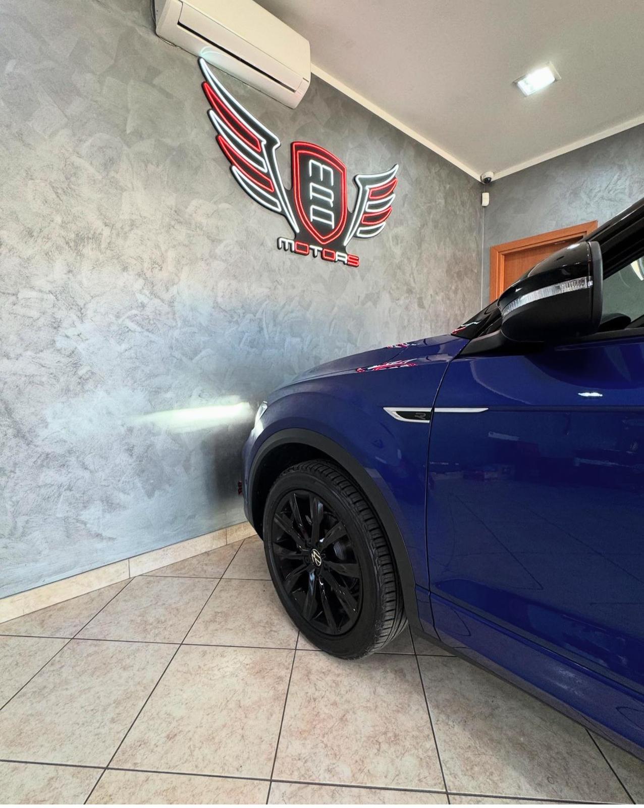 VOLKSWAGEN T-Roc Blue
