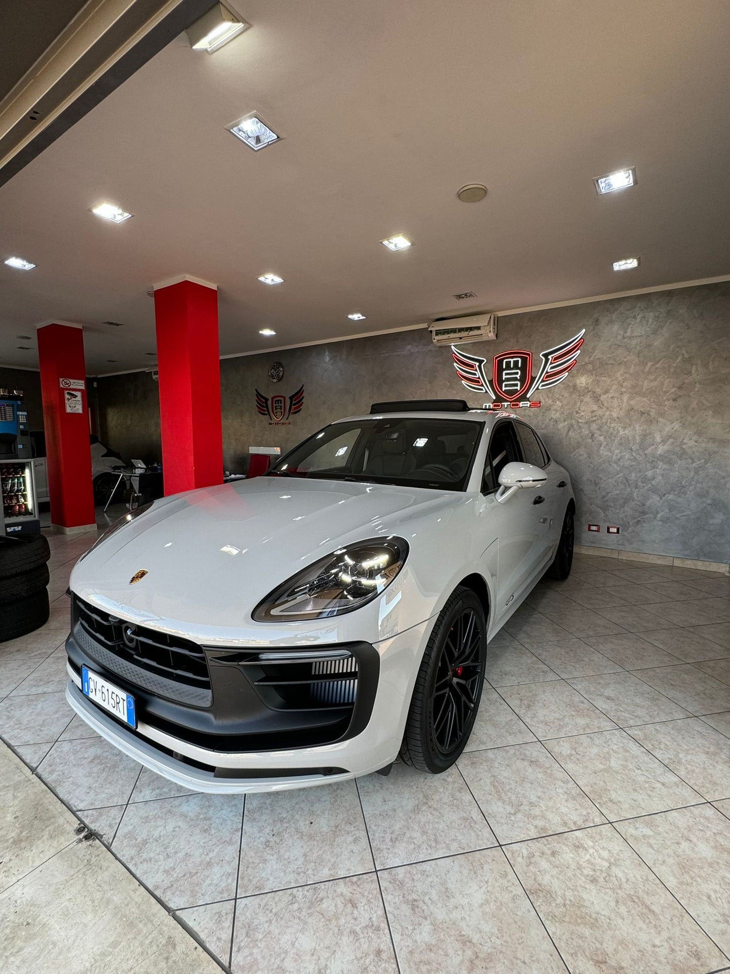 PORSCHE Macan GTS Gesso