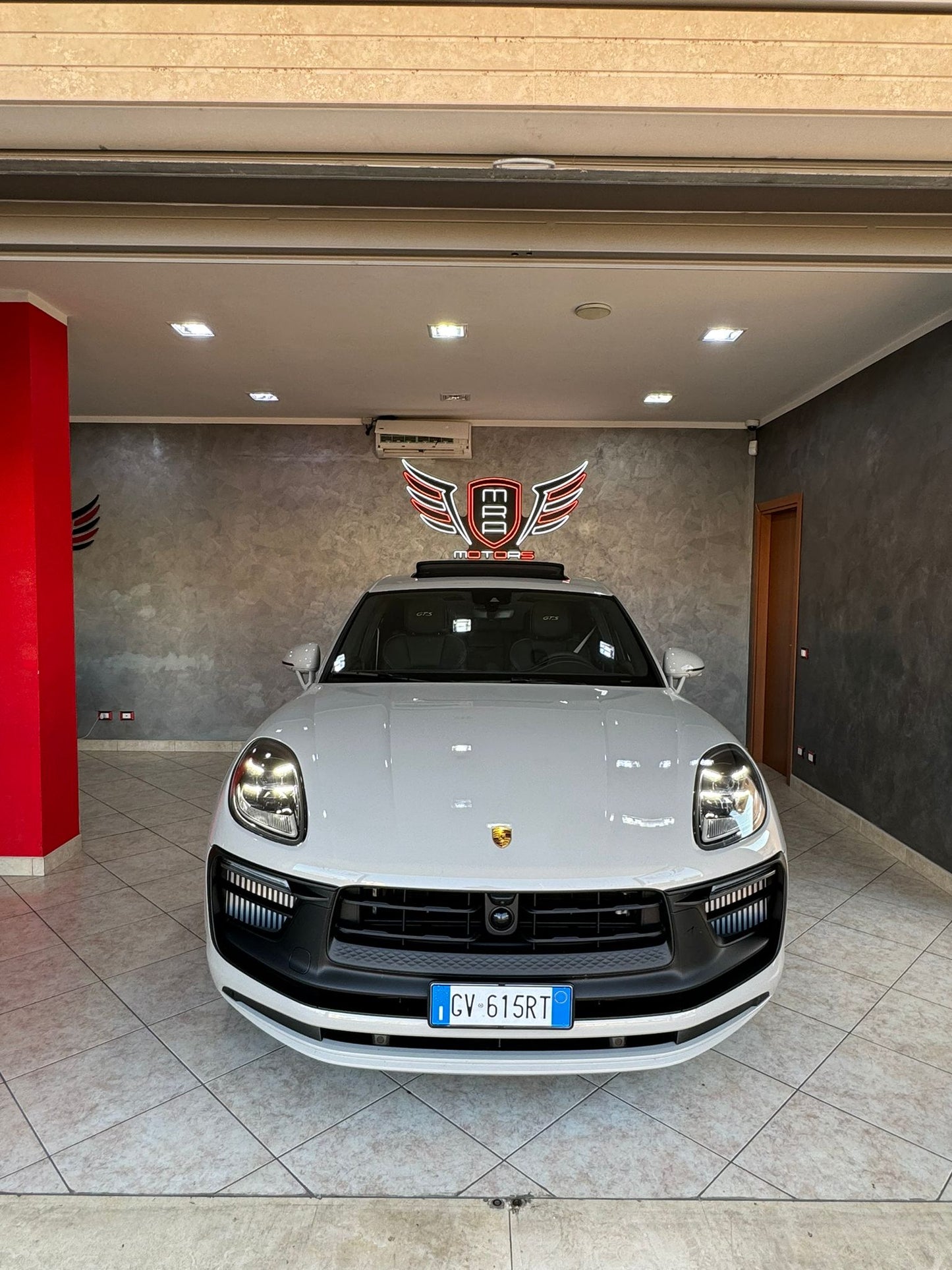 PORSCHE Macan GTS Gesso