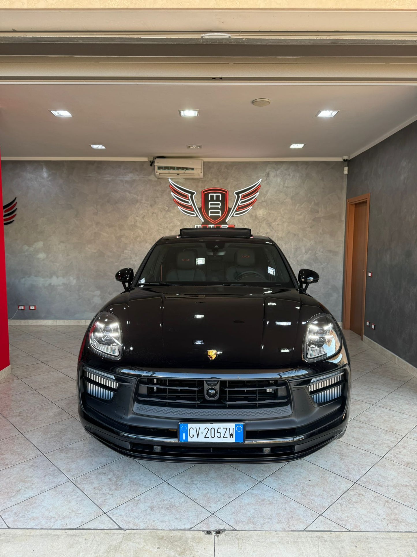 PORSCHE Macan GTS Nero