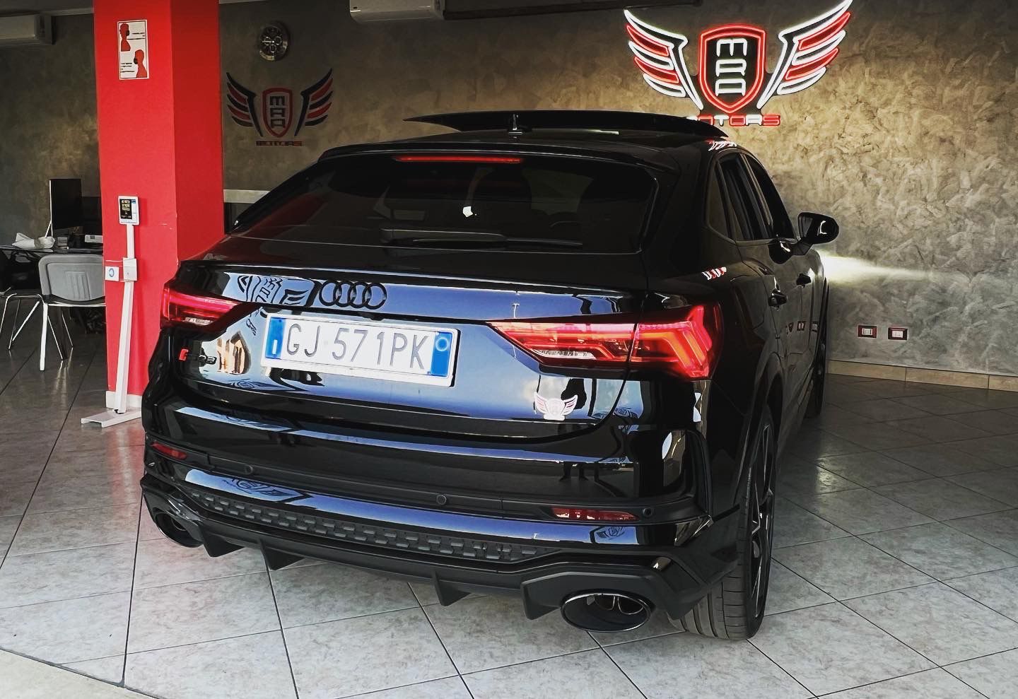 AUDI RsQ3 Nero